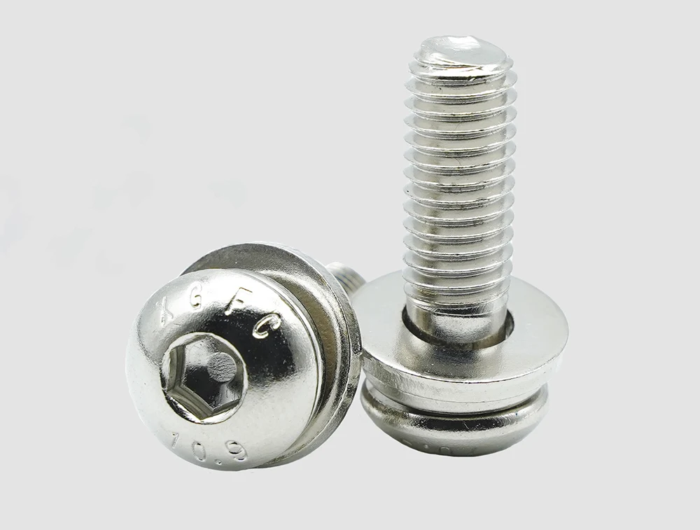 Hexagon caput fulmine