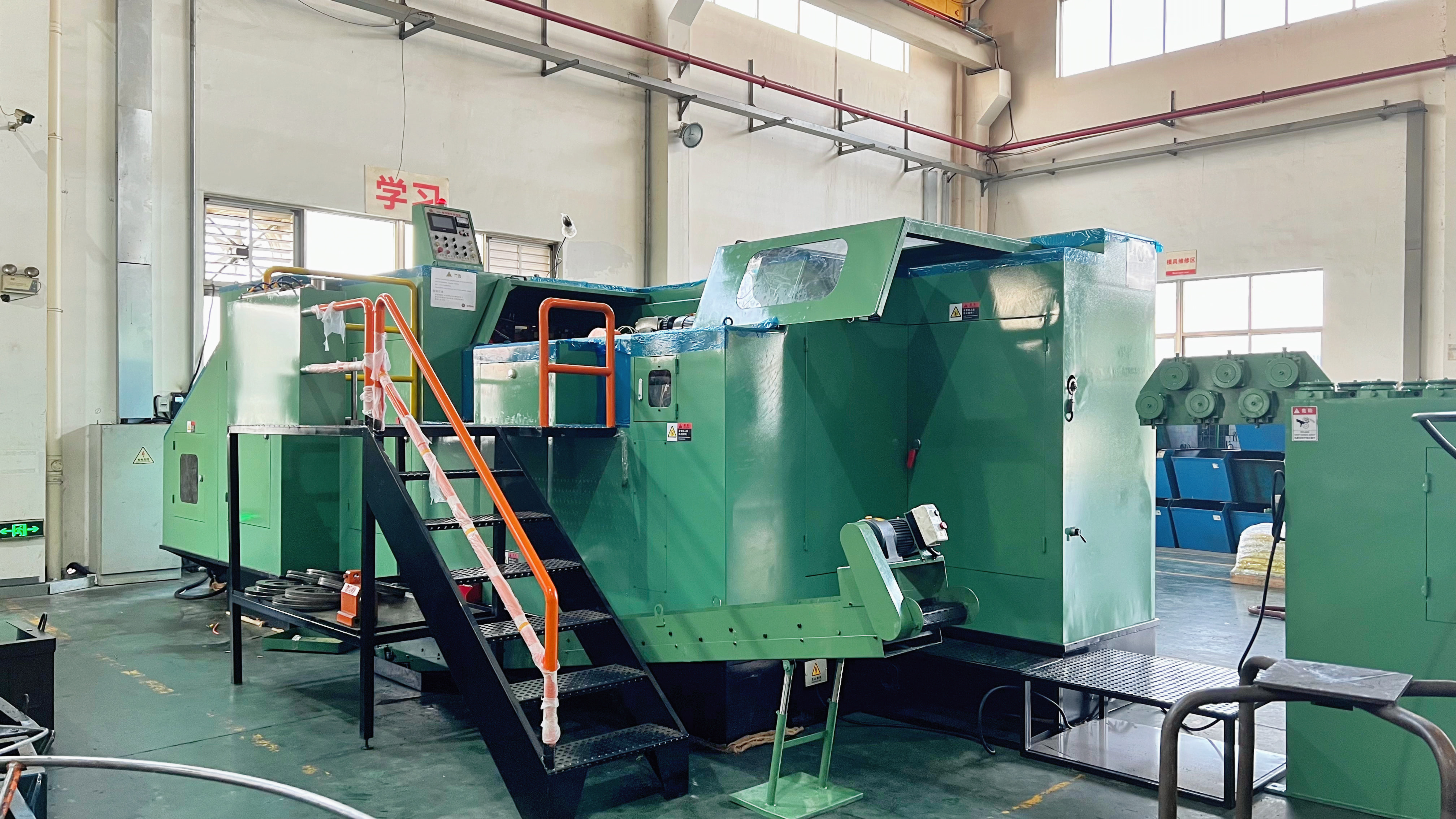 Upgrading Instrumenta nostra, perficientes Craft: Jinsixi inducit 24B Frigidum Heading Machina producere magna amplitudo Fasteners